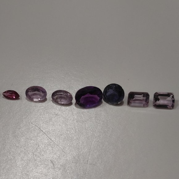 Amethyst Precious Stones - Picture 2 of 2